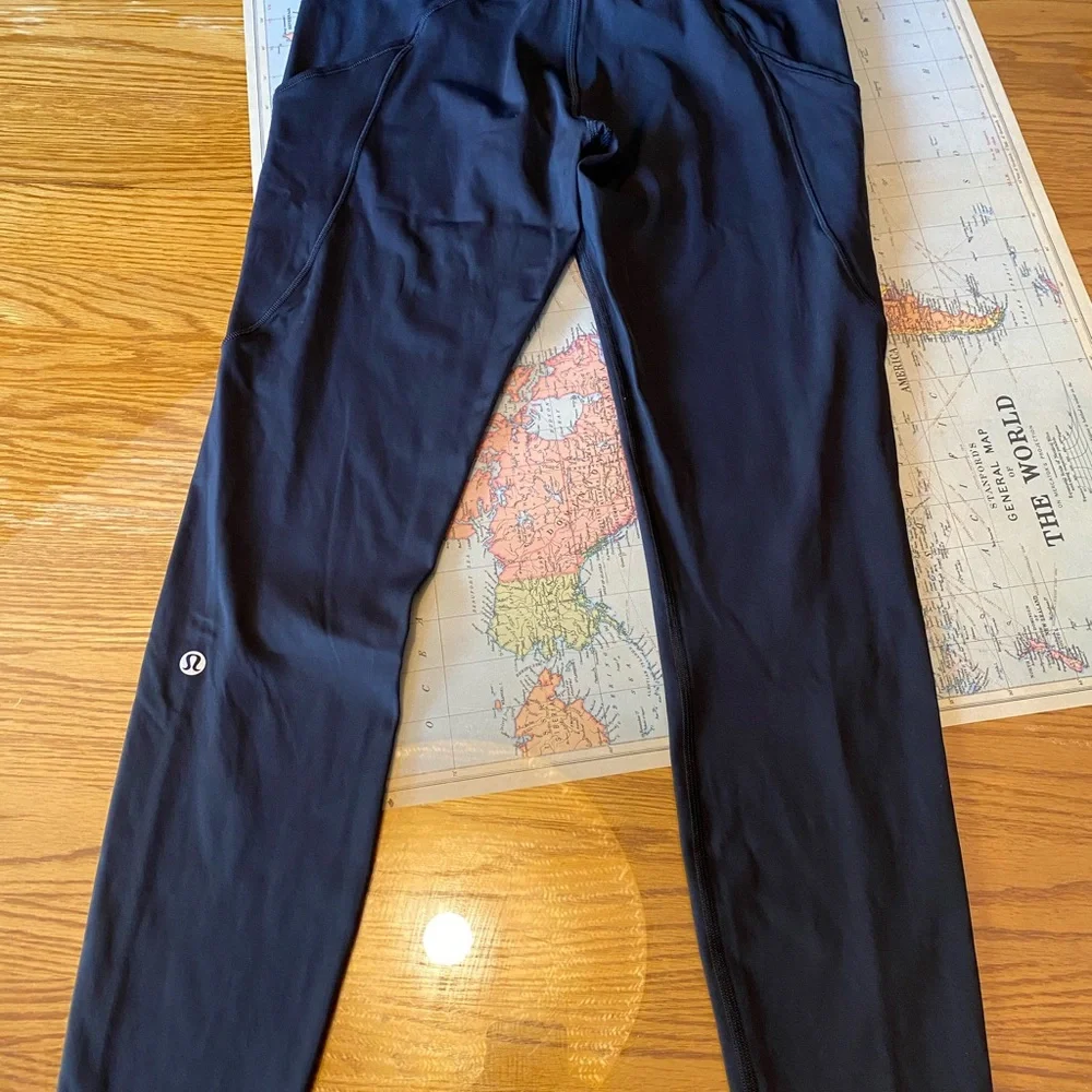 lululemon Fast & Free 25’ Black High-Rise Leggings with Side Pockets - Picture 2 of 5